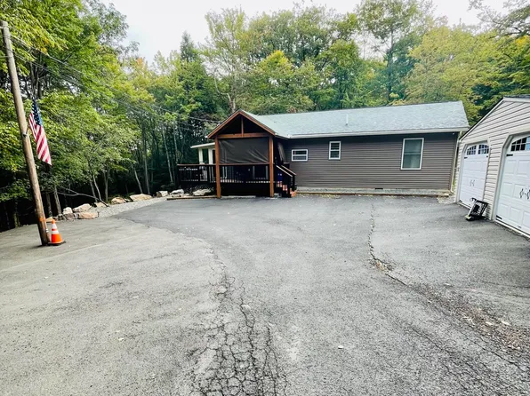139 Brier Crest Rd, Blakeslee, PA 18610