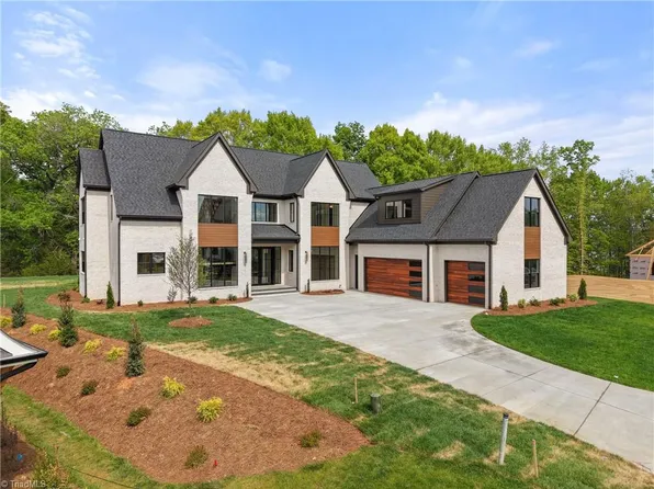 3031 Scarlet Tanager Dr, Winston Salem, NC 27106