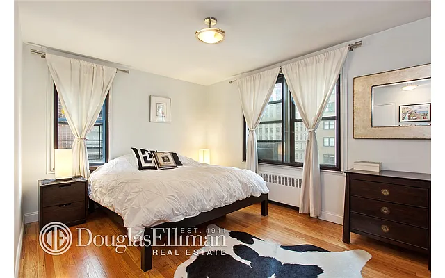 Sold by Douglas Elliman | media 15