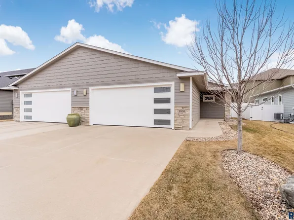 7308 S Audie Ave, Sioux Falls, SD 57108