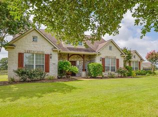 7088 Gemstone Dr, Bryan, TX 77808