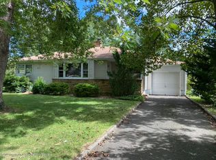 39 Louis Cir, Red Bank, NJ 07701