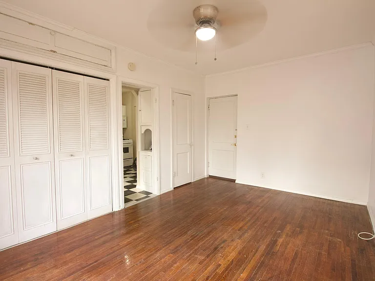417 S Madison Ave #C — Photo 7