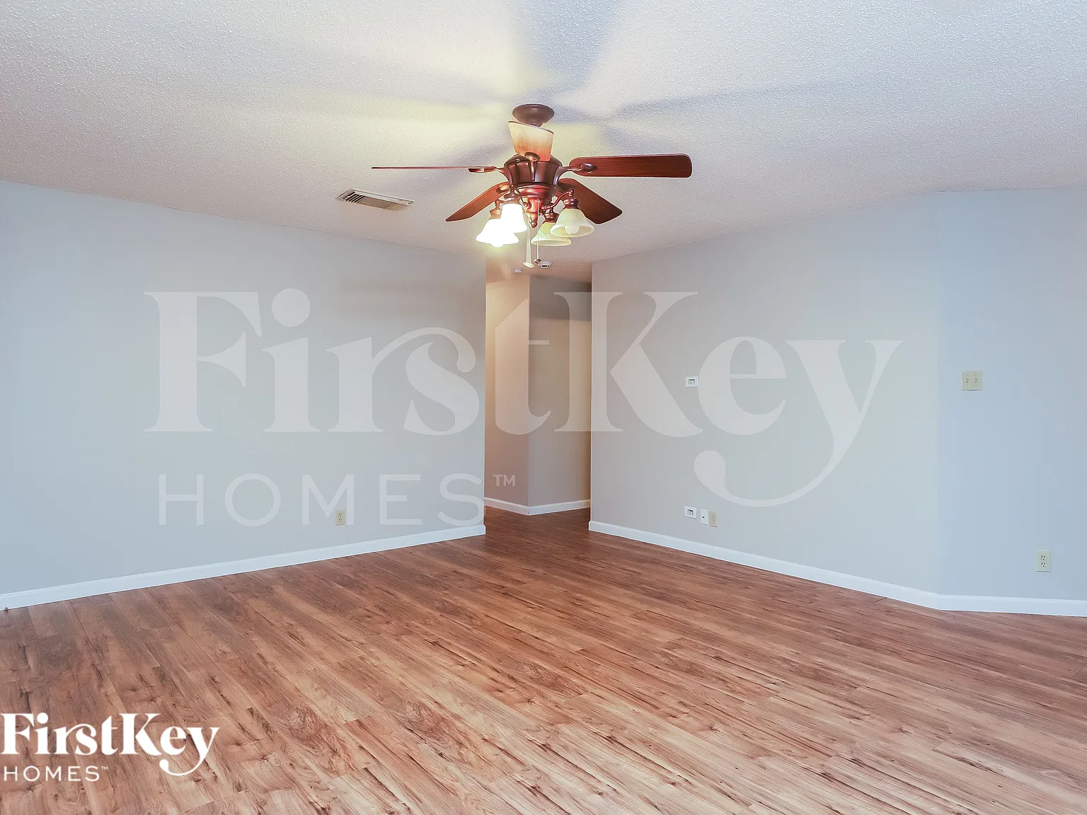 3 bed, 2.0 bath, 1566 sqft, $2,200 — Photo 3
