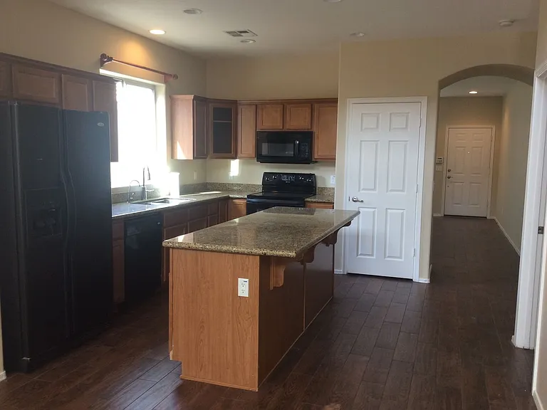 44151 W Palmen Dr — Photo 3