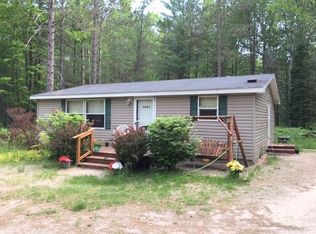 1901 Silery Ridge Rd, Indian River, MI 49749