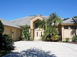 5079 Cross Pointe Dr, Oldsmar, FL 34677