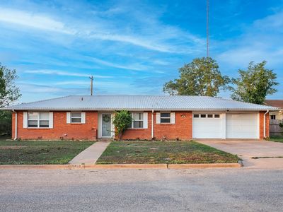 403 W China St, Brady, TX, 76825