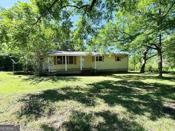 4401 Crystal Lake Dr, Macon, GA 31217
