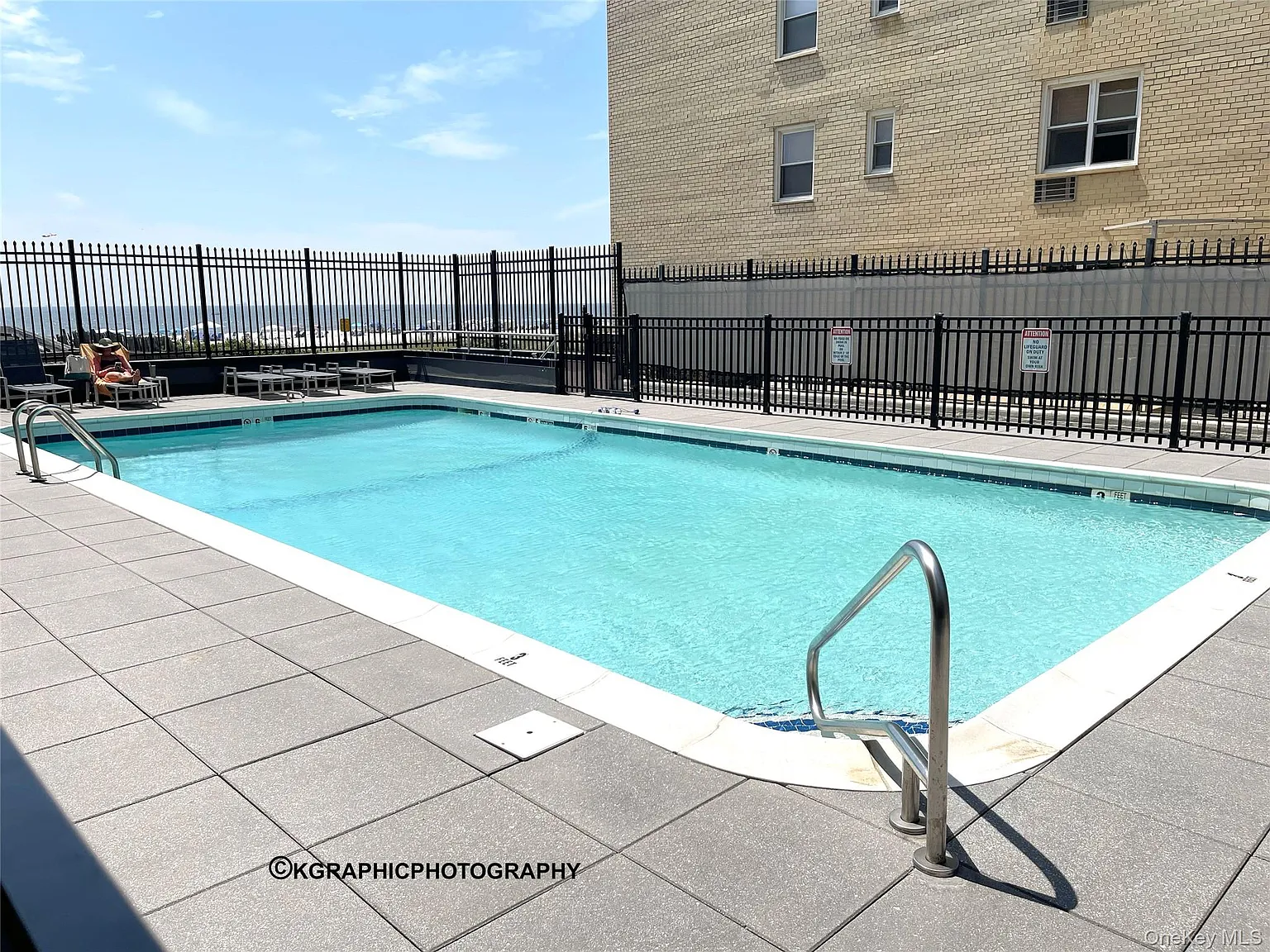 1 bed, 1.0 bath, 800 sqft, $3,300 — Photo 2
