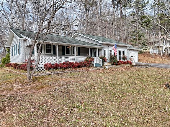 2nd image of 488 Pinebrook Dr