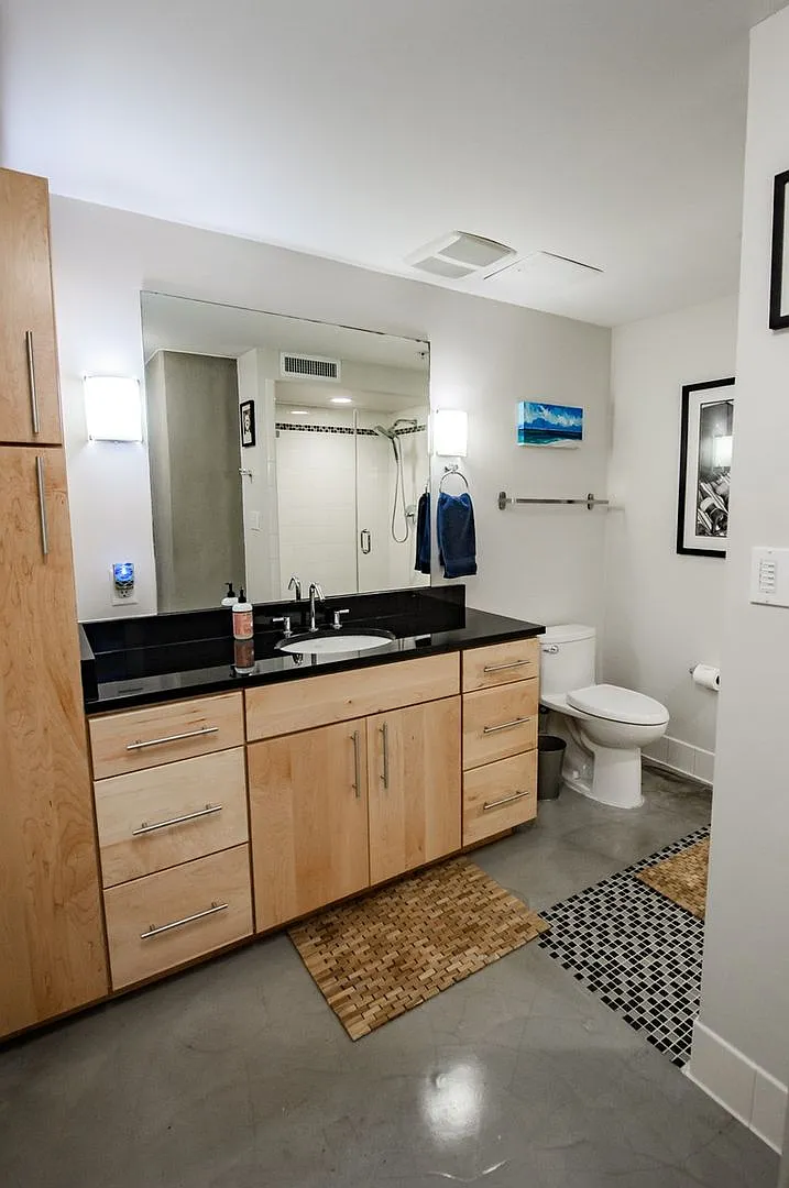 Authentically Cool Downtown Austin Condo | Walk Everywhere | Fully Furnished — Photo 3