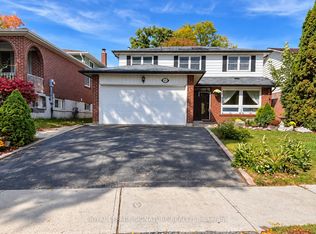 1476 Fieldlight Blvd, Pickering, ON L1V 2S4
