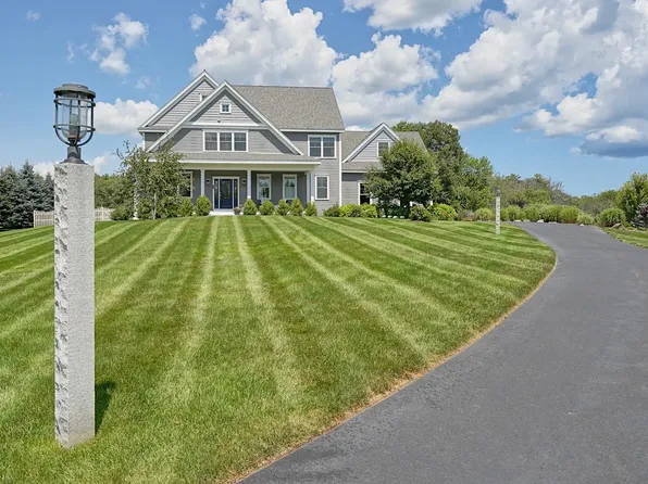 23 Maple Road, North Hampton, NH 03862