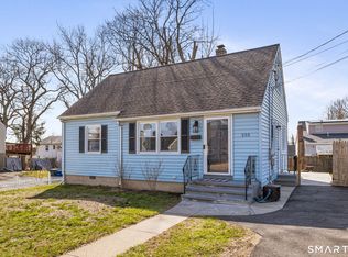 255 Ruth St, Bridgeport, CT 06606