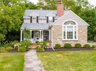 330 Brooklawn Dr, Rochester, NY 14618