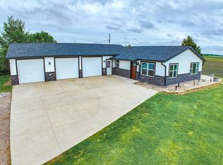 217 5th St NE, Pennock, MN 56279