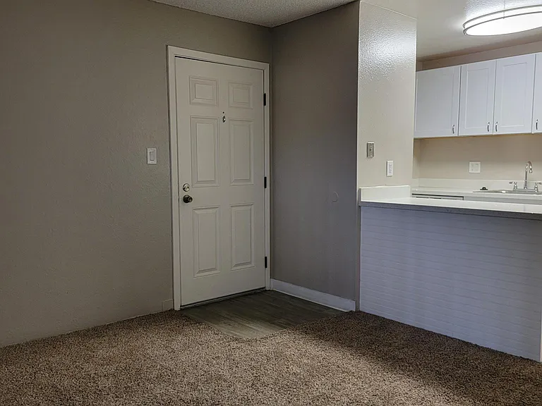 Northwood Apartments — Photo 7