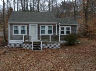 17 Fuller Shores Rd, Lakeville, MA 02347