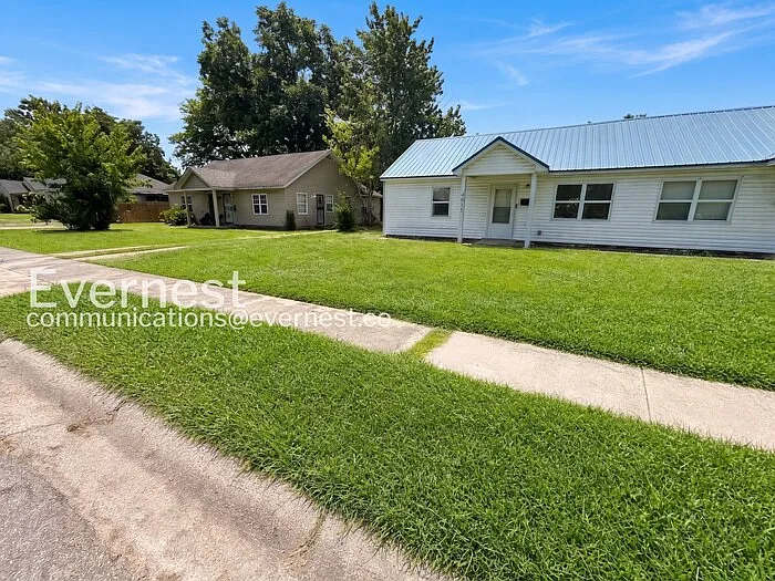 4911 Buford Ave — Photo 16