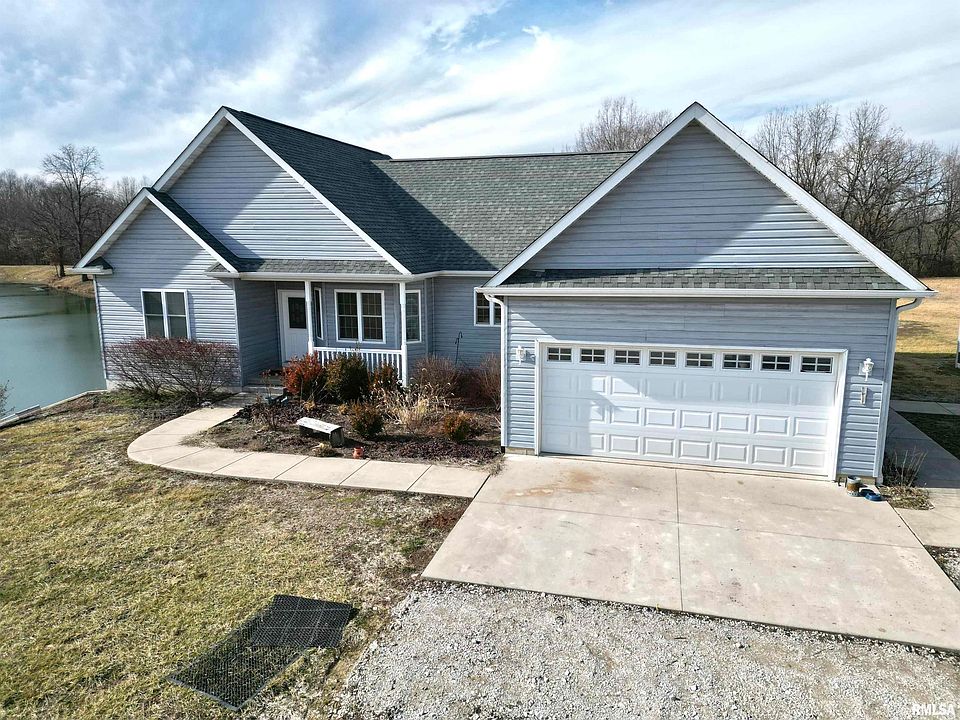 1967 Stringtown Rd, Sorento, IL 62086 Zillow