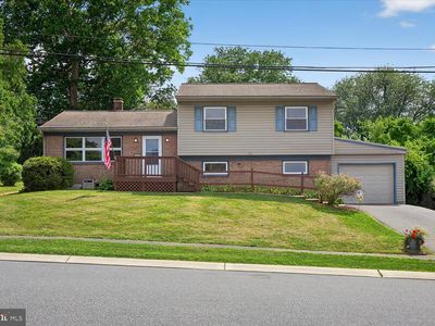 102 Broadmoor Dr, Willow Street, PA, 17584
