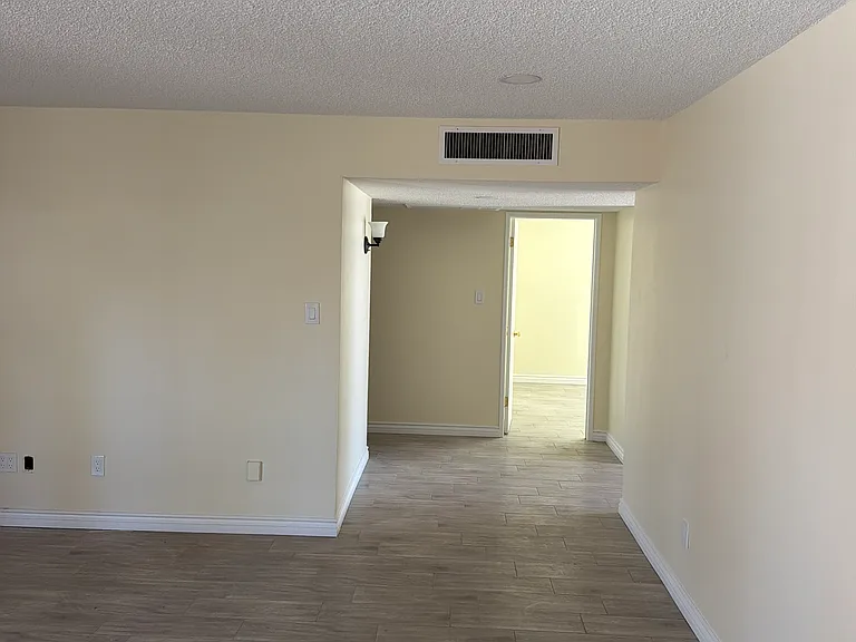 4700 Hasti Joy Ct — Photo 3
