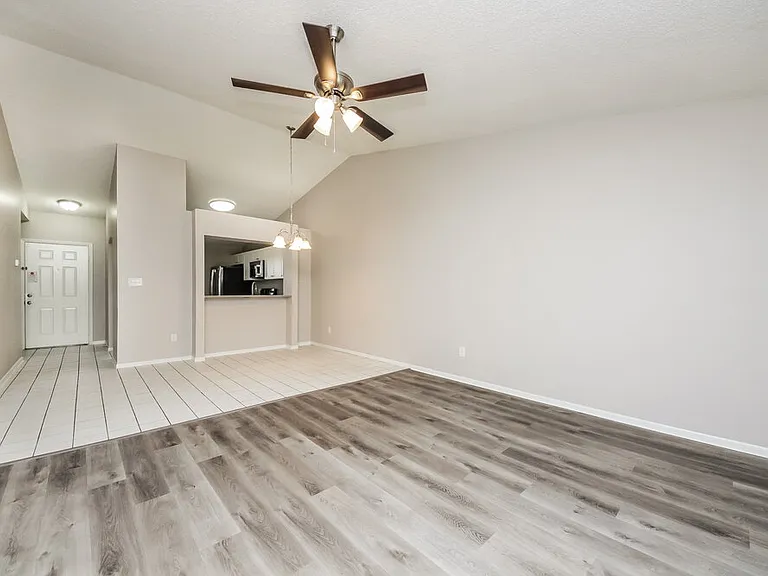 2468 Albaca Dr — Photo 4