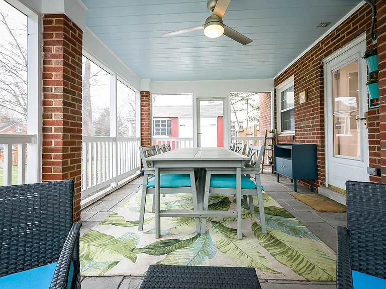 407 Russell Rd — Photo 47