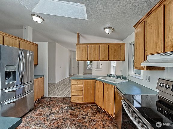 3rd image of 3681 Prevost Way