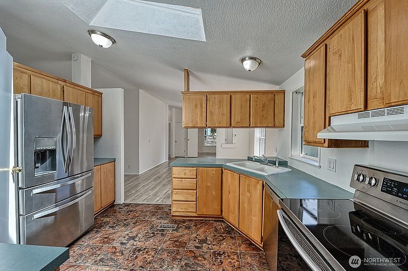 3rd image of 3681 Prevost Way