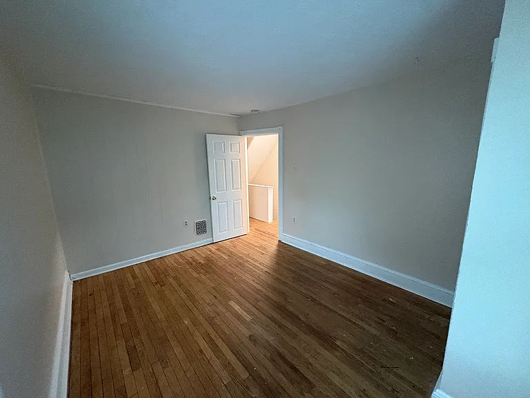 343 Charles St — Photo 10