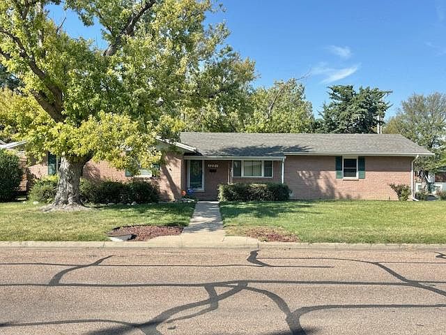 1st image of 1221 N Belmont Pl