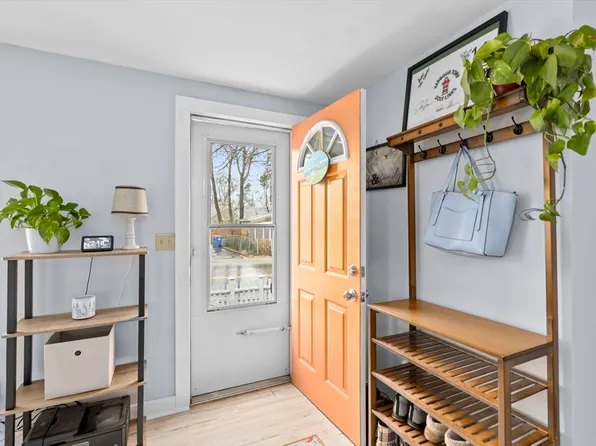 117-117 Onset Ave #B, Buzzards Bay, MA 02532