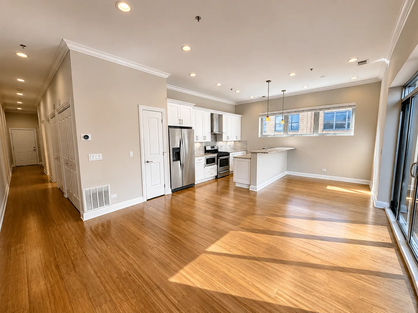 2 bed, 1400 sqft, $3,990 — Photo 4