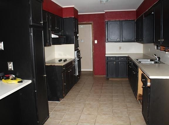 3rd image of 5165 Oriole Dr
