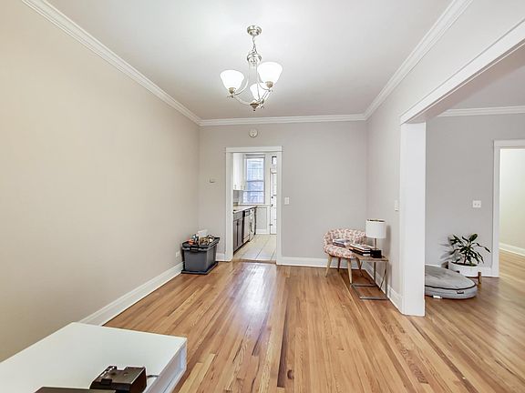 4th image of 504 W Cornelia Ave #540-1S
