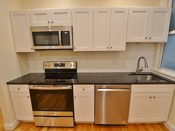 3rd image of 35 Brookline St #1R