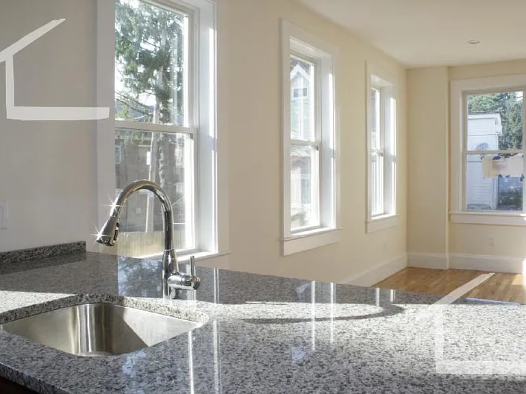 6 Larose Pl #1B — Photo 17