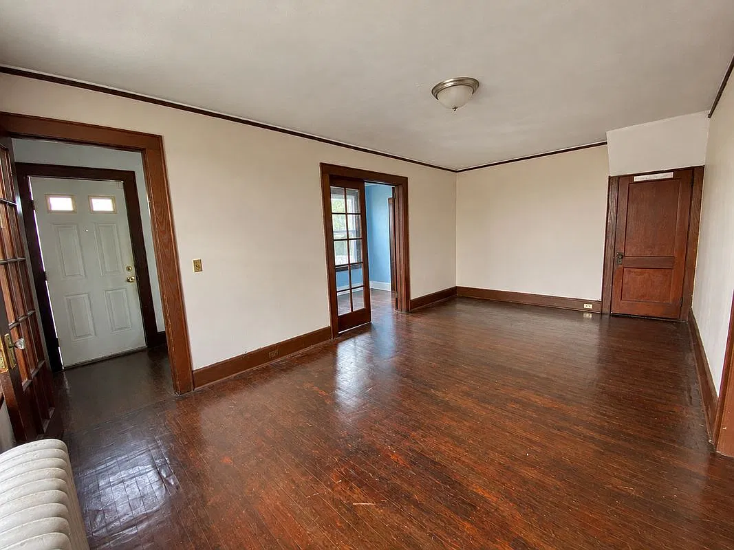 2 bed, 1.0 bath, 999 sqft, $1,900 — Photo 2