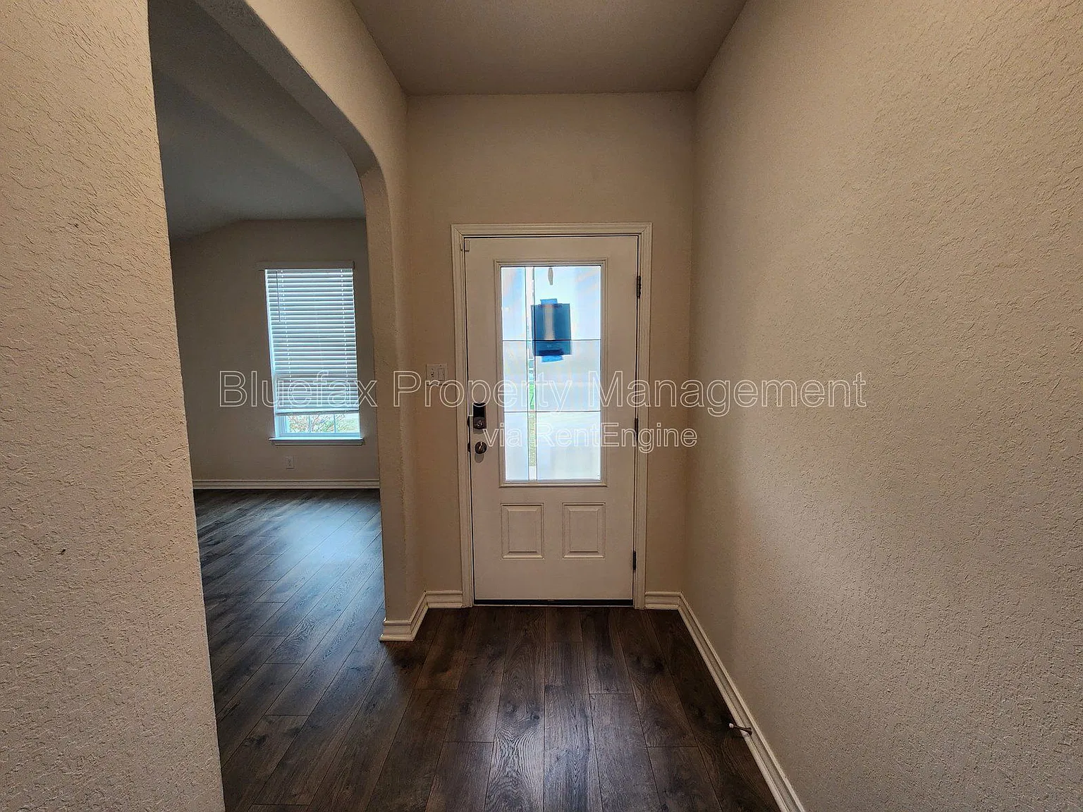 3 bed, 2.0 bath, 1651 sqft, $1,750 — Photo 2