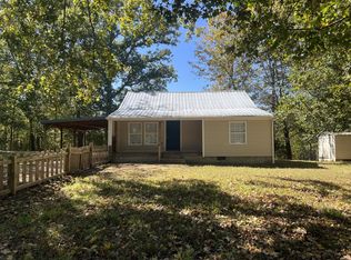 434 Country Ln, Dover, TN 37058