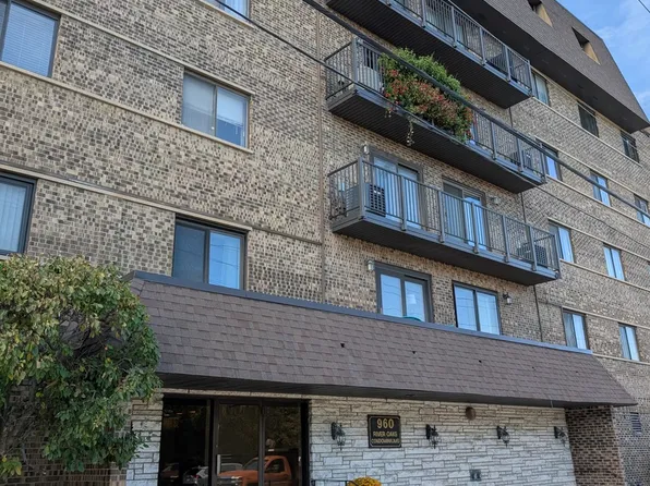 960 S River Rd APT 208, Des Plaines, IL 60016