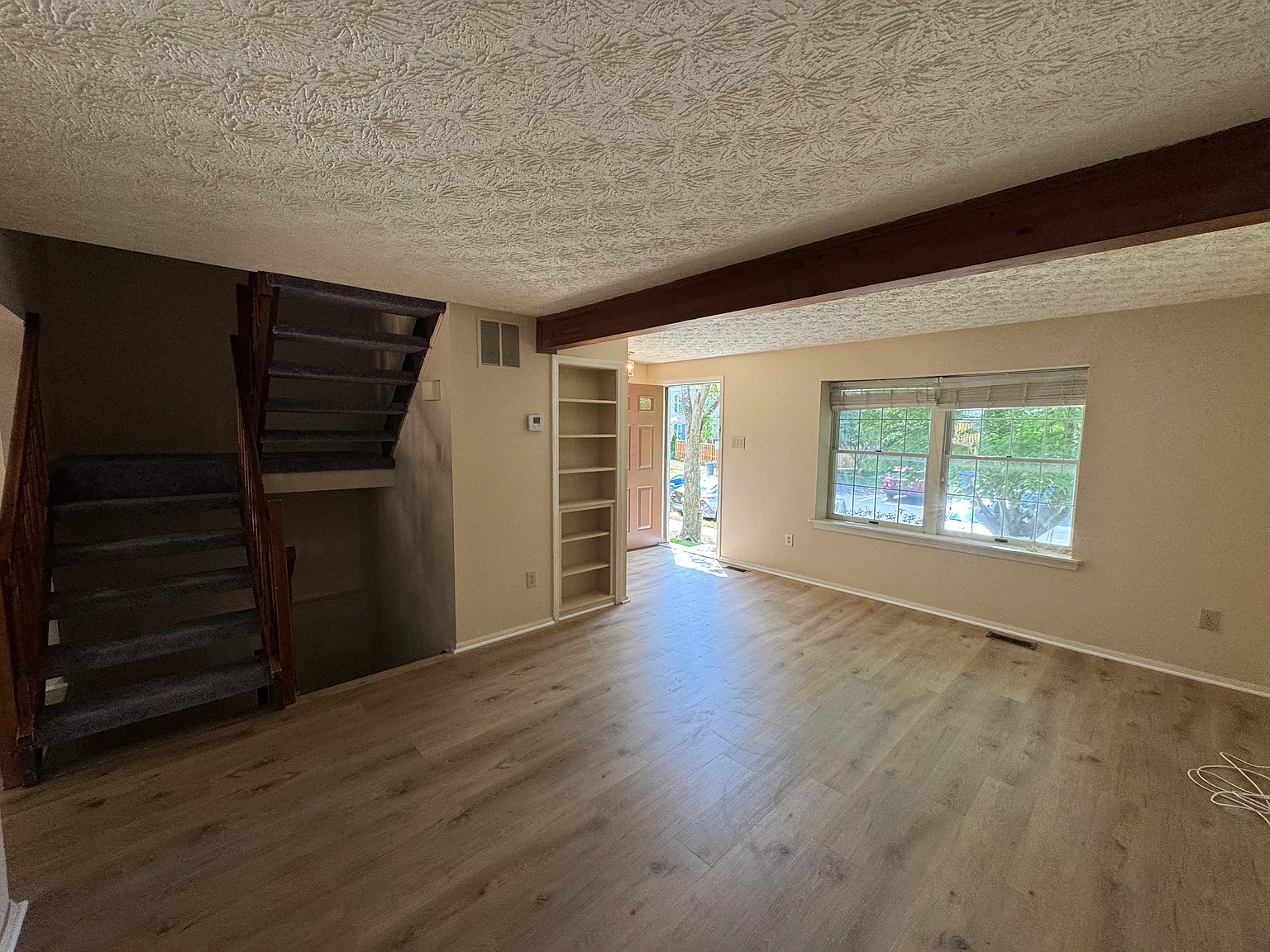 3 bed, 1220 sqft, $2,875 — Photo 3