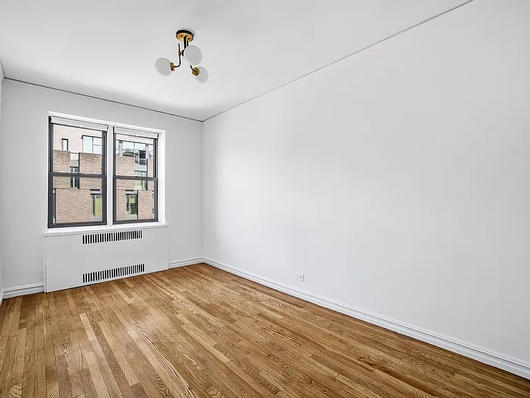62 Leroy St #4A — Photo 6