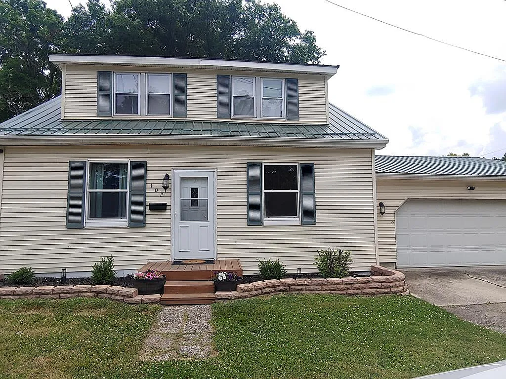 102 1st Ave photo 1