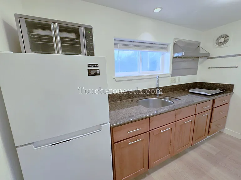 4132 SE Boise St — Photo 9