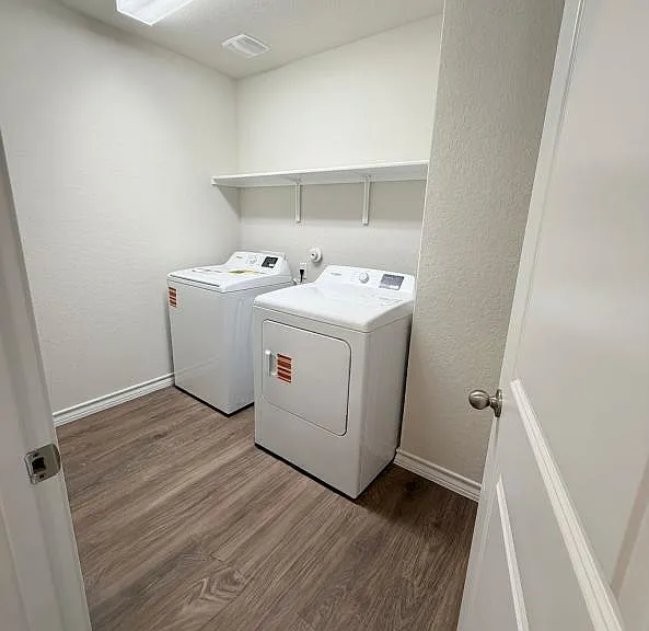 503 Avalon Banks — Photo 14