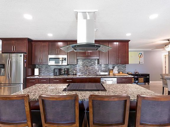3rd image of 2198 OAK GROVE DRIVE