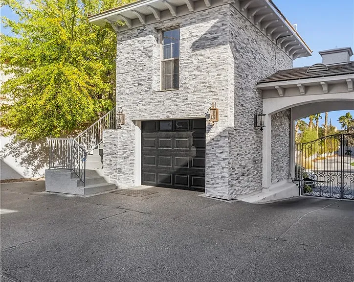 10212 Stone Briar Ct — Photo 20